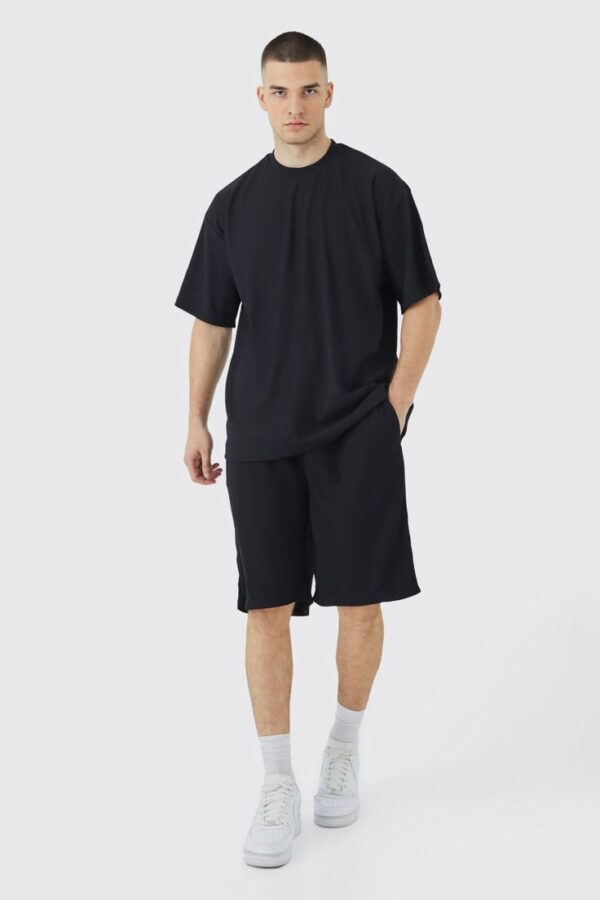 Round Neck Black T-shirt for Men - Image 2